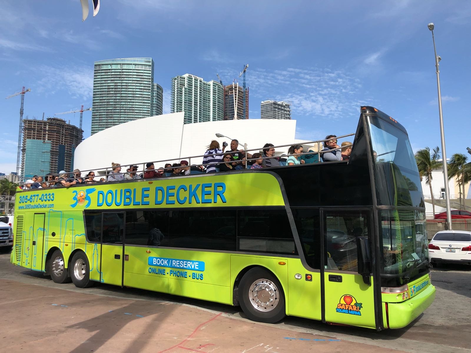 Double Decker Tour Buses - Encompass Media Group