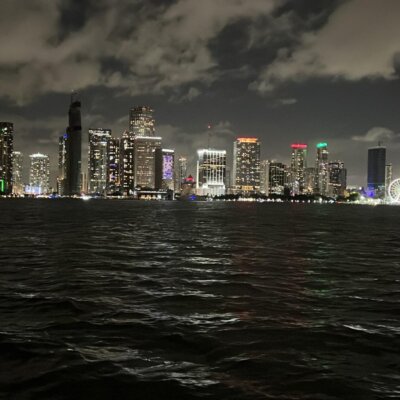 Miami Party Boat Show: Official Booking Center at Bayside Marketplace - Image 2