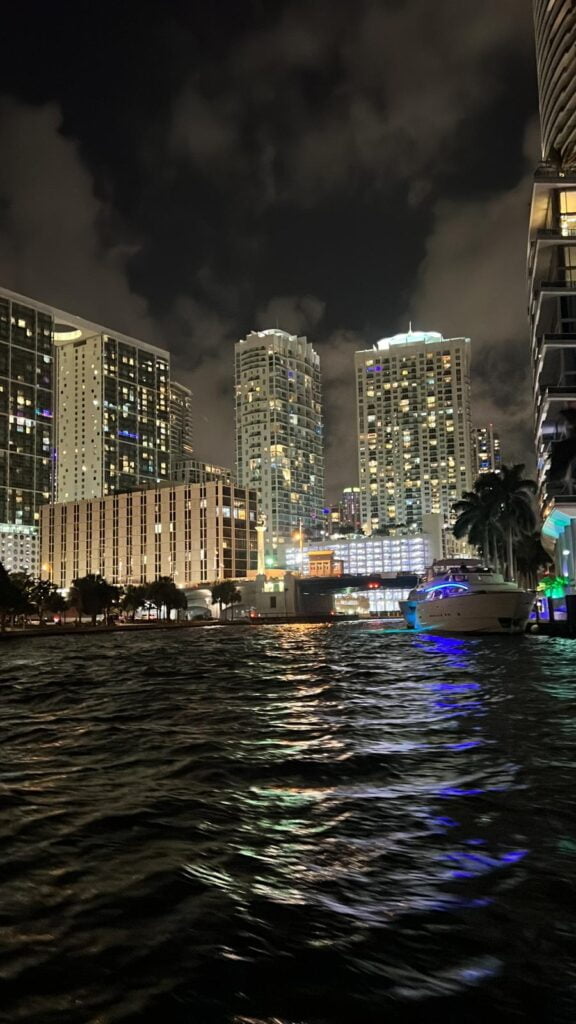 Miami Party Boat Show: Official Booking Center at Bayside Marketplace